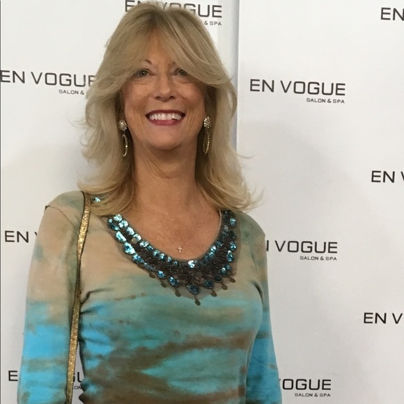 Fleur de Lisa Luxe Look: Designer Style - Picture 5 of 8